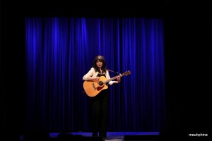 EmilieAnneCharlotte, Emilie Anne Charlotte, Théâtre des 2 ânes Carla Bruni